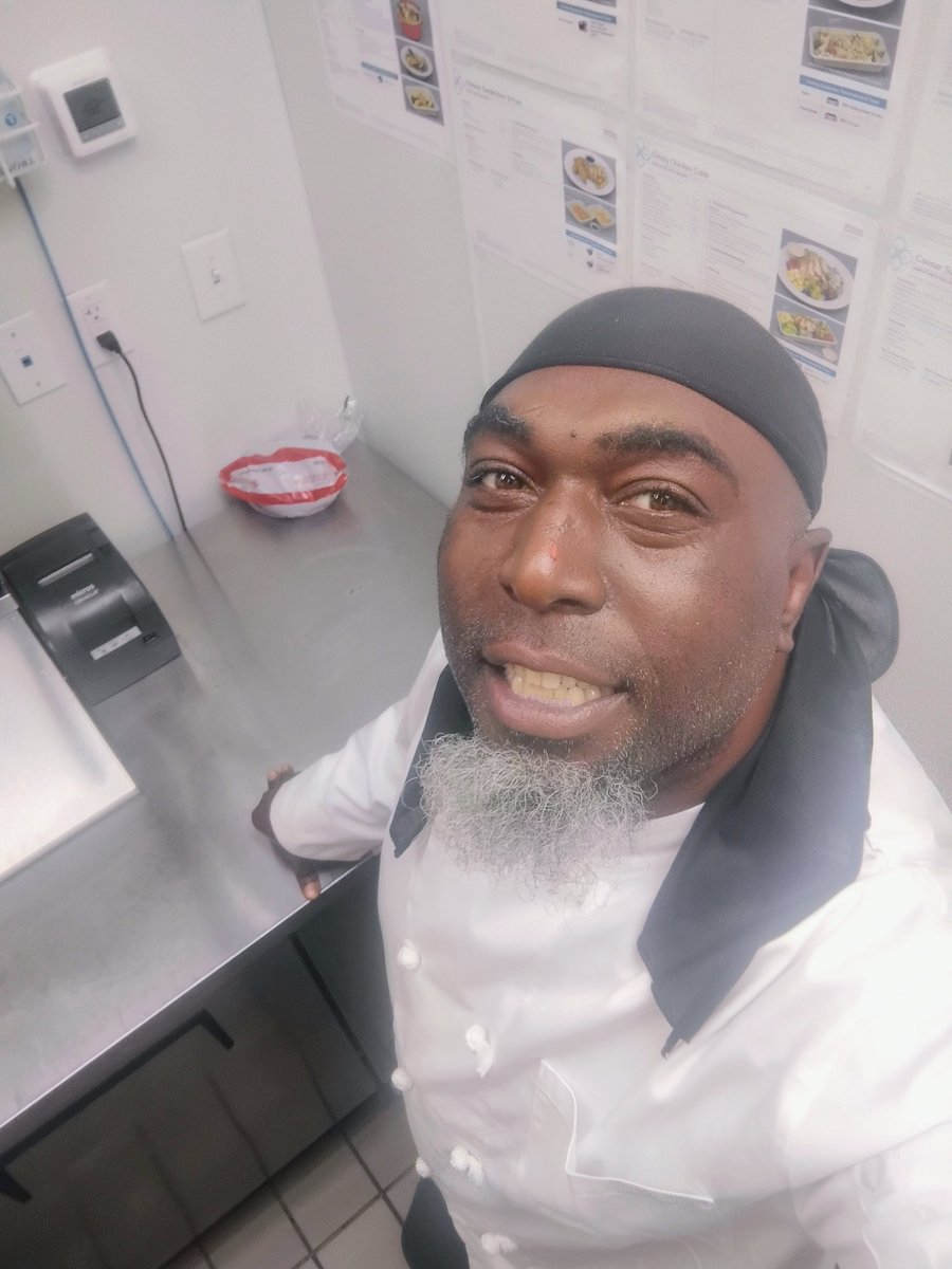 TerryM20740's tweet photo. In the kitchen cooking! https://t.co/DCexglMtNl