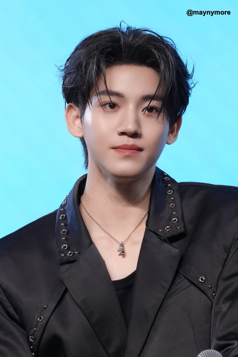 maynymore's tweet photo. หล่อด้วยน่ารักด้วย💙✨ 

TONSOM FINAL FAN MEETING

#WhenOrangesFallFinalEP
#Almondbabybigboy https://t.co/VB3qciK9GS