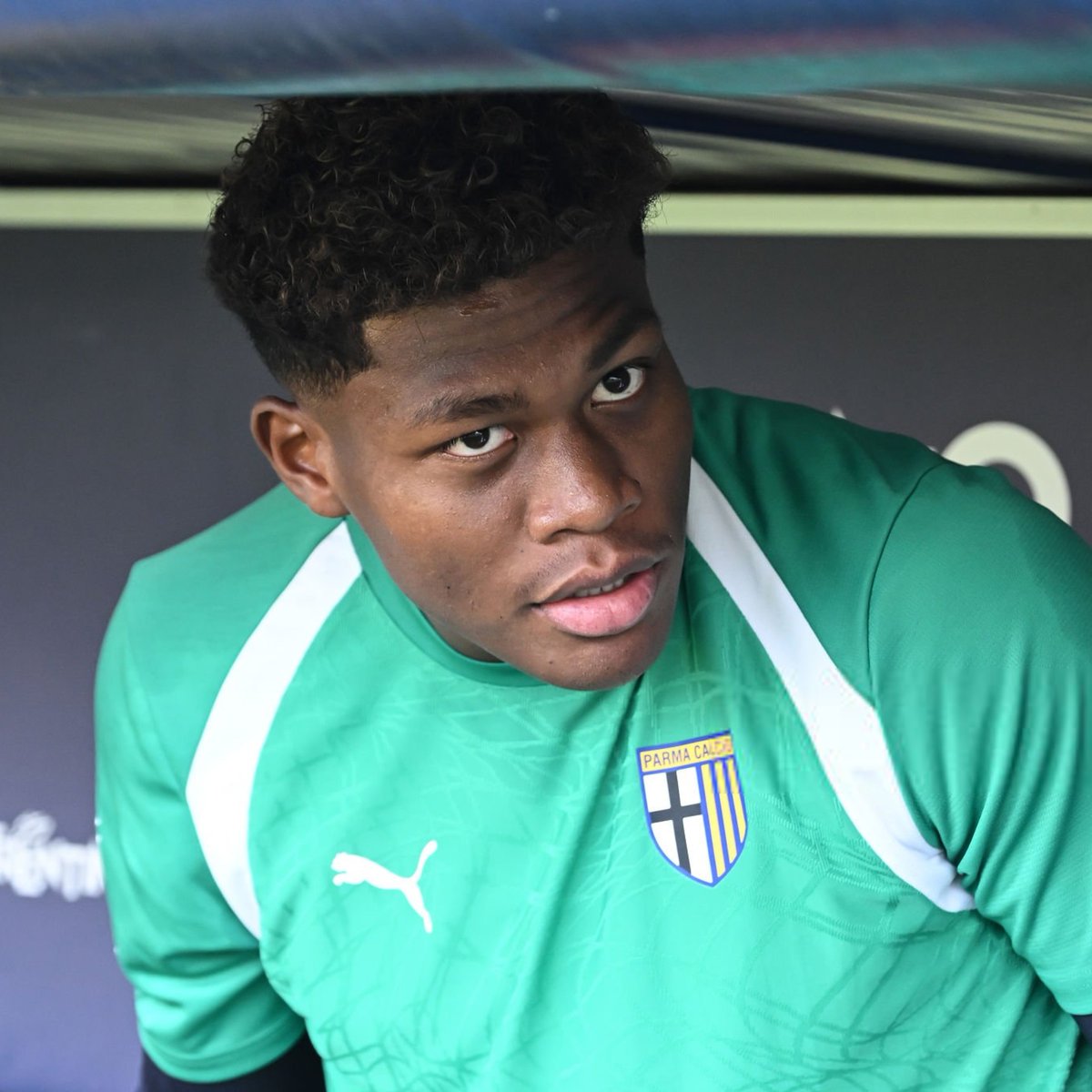 theFJEN's tweet photo. 🚨🇯🇵  JUST IN: Juventus are offering Zion Suzuki the chance to become their first-choice goalkeeper IMMEDIATELLY, reports @FabrizioRomano.

PSG can match Parma's demands, but they CAN NOT guarantee him a starting spot. https://t.co/fvogrV3aAm