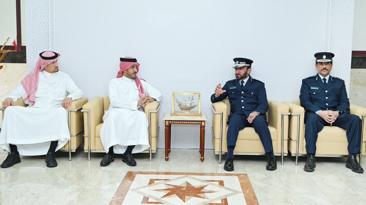 MOI_Qatar's tweet photo. استقبلت إدارة المؤسسات العقابية والإصلاحية بوزارة الداخلية وفدًا من وزارة الداخلية بالمملكة العربية السعودية الشقيقة، في إطار تعزيز التعاون وتبادل الخبرات.

وكان في استقبال الوفد اللواء ناصر محمد عيسى السيد، مدير الإدارة، وعدد من الضباط، حيث اطلع الوفد على أبرز البرامج والمبادرات المطبقة بالإدارة، وقام بجولة شملت عددًا من الأقسام والوحدات، للاطلاع على آليات العمل والإجراءات المتبعة والخدمات المقدمة للنزلاء، بالإضافة إلى تبادل الخبرات والاطلاع على أفضل الممارسات، ومناقشة تطبيقات الفلسفة العقابية الحديثة.
#الداخلية_قطر