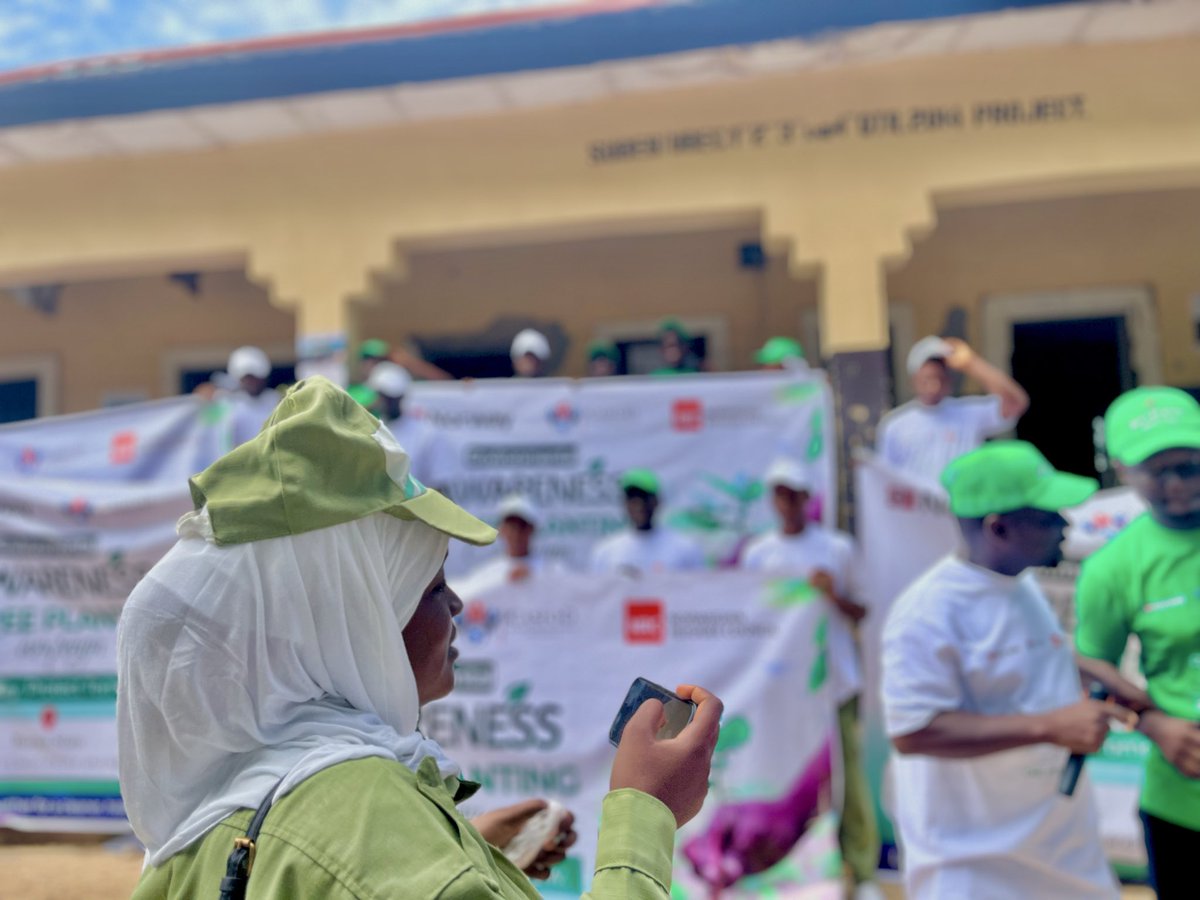 Nafiesarh_'s tweet photo. Day 2 of our Tree Planting Campaign!
Every tree we plant today is an investment in a cleaner, greener, and healthier tomorrow. Proud to be part of this impact-driven movement. 💚🌎
@casfod_nigeria
@NRC_Norway
#OnePersonOneTree
#PlantTodayProtectTomorrow
#GoGreen
#TreePlanting https://t.co/cmGGi4mrOY