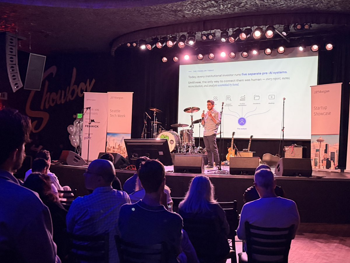 VarnikaMeghnani's tweet photo. Flew in for #SeattleTechWeek coordinated by @MadronaVentures. Made it to 2 events yesterday. Felt like all of Seattle showed up!
Iโm leading GTM for a B2B fintech startup in SF.
If youโre building cool stuff here, letโs get coffee. Bonus points if you have a team in India! https://t.co/iBZJBxWLdX