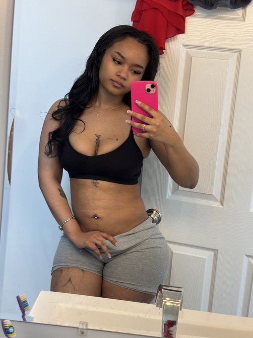 Stormiily778's tweet photo. Curious what you’re missing? 😈 Unlock my exclusive content and enjoy the view.🎥💕

@stormiiy.official #explore #explorepage #fyp: https://t.co/GzQEXok8Un