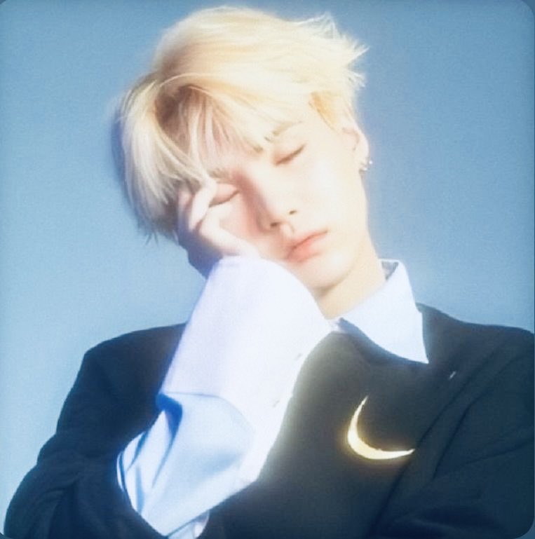 lau_kats's tweet photo. AU KOOKTAEGI (mini) 

Donde yoongi está prepara una sorpresa por el aniversario de bodas con sus alfas. O donde Jungkook y taehyung no imaginaron encontrar a su omega envuelto en lencería. 

#kooktaegi #kooktaegiau https://t.co/Pc2uAdNhkp
