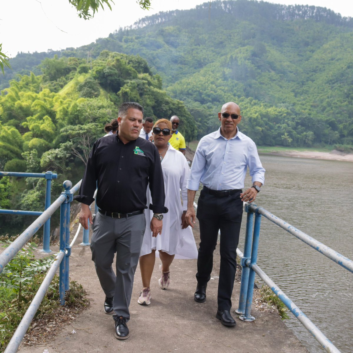 matthewsamuda's tweet photo. Yesterday a team from @mweccja and @nwcjam was joined by Ambassador Anderson and @trudy_deans from NARRA as we toured the 99 year old Hermitage Dam.

This facility will be rebuilt and expanded working with NARRA to build another 100 years of water resilience for Kingston and St Andrew. This will be done at a cost of $250million USD.

@AndrewHolnessJM