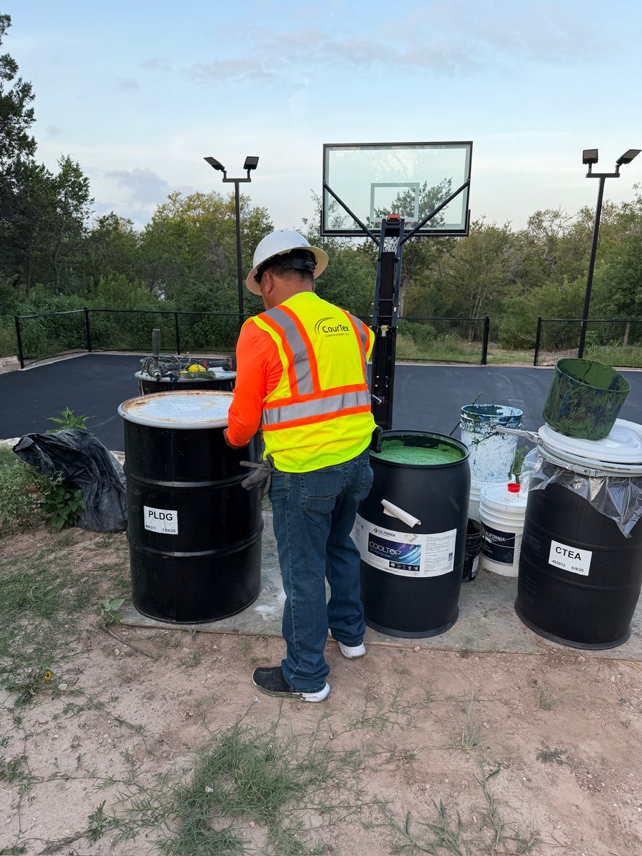 CoatingsCS's tweet photo. Day 2 of CourTex Construction's multi-sport athletic surface install project using California Sports Surfaces products! Register for our webinar covering the final day of the install:

https://t.co/F1go41leEq

#courtexconstruction #webuildcourts #CaliforniaSportsSurfaces https://t.co/DFUra22heY