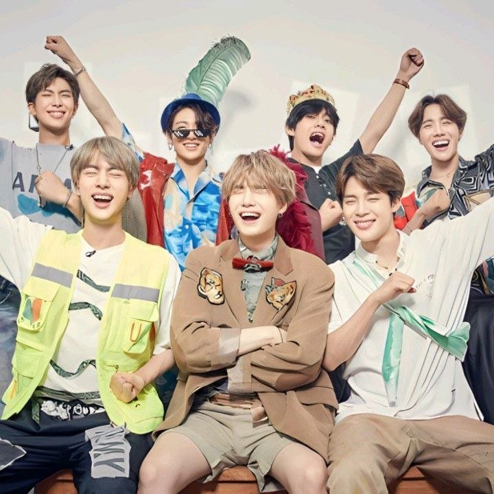 MKrasukova11746's tweet photo. BTS, you're the best forever!💜💫
WE STAND WITH BTS 
WE ARE PROUD OF YOU BTS 
BTS OUR FOREVER ARTISTS 
#WeStandWithBTS
#WE_PURPLE_YOU_BTS 
#Proud_of_BTS https://t.co/fncM1ZIMEG