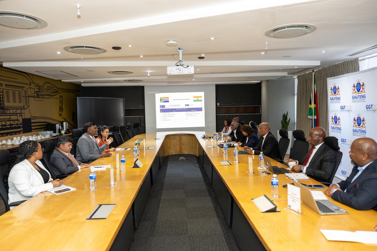 indiainjoburg's tweet photo. CG, Shri S. Koventhan accompanied by Consul ( Commerce) Shri Harish Kumar and other consulate officials met with senior officials of Gauteng province, discussed ways to further strengthen India-Gauteng trade and investment ties.

Both sides have agreed to step up the engagements https://t.co/JOaxLFZXD6