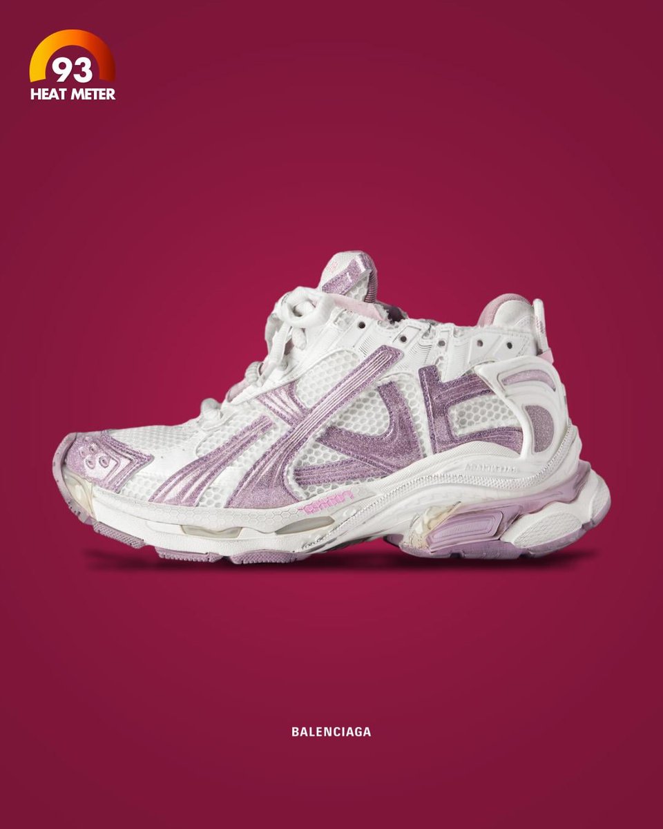 kicksonfire's tweet photo. Balenciaga Runner Glitter WMNS White / Lilac release September 2026 for $1190.
Want a drop alert? →
https://t.co/1rTQwKHFRD https://t.co/ojO0fYLFfn