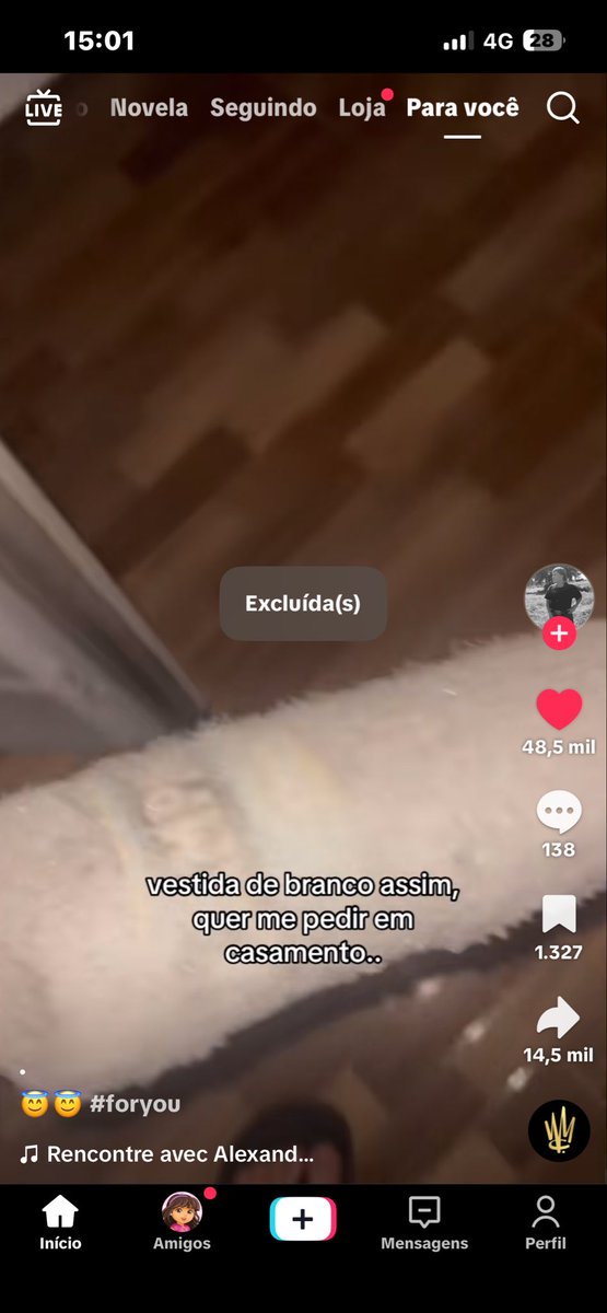 merdinhadorock's tweet photo. Eu quero entender que porra de tesão vcs tem nessa merda que deveria ser considerada uma arma biologia? https://t.co/Q2sBDC3P6T