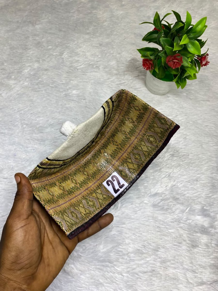 yasmeen_luxe's tweet photo. A humble request🤍

Not everyone who sees my posts will be interested in what I sell but they might know someone who is

If my post appears on your TL  pls  help me by reposting it That one repost could help my products reach someone who needs them

Thank you so much ❤️🙏 https://t.co/RMoLcrpPYW