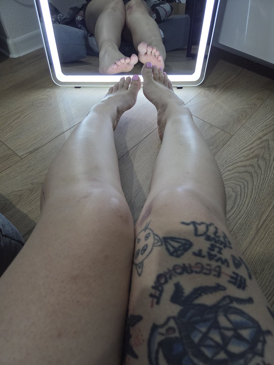 kris_qwas's tweet photo. Good evening, Daddy. I'm back from work, I missed you so much. https://t.co/n1anGqIgQS