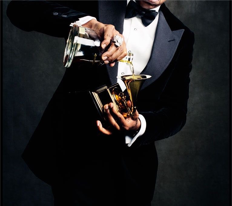 SleepDeez's tweet photo. In solidarity I’m drinking IGIN outta my Grammy/paperweight tonight https://t.co/BtgDseLzwt