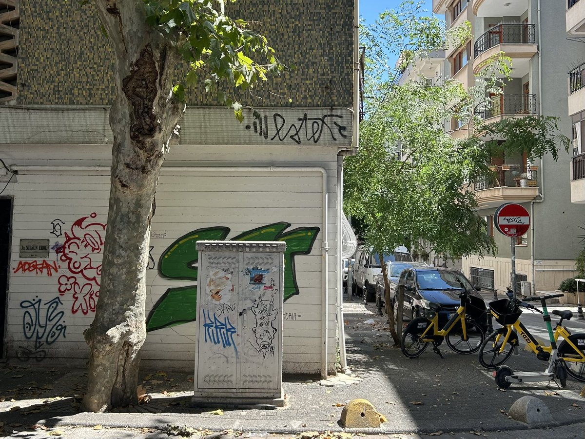dantescicikov's tweet photo. istanbul’un en güzel semti. en https://t.co/cHlKTWoyGW