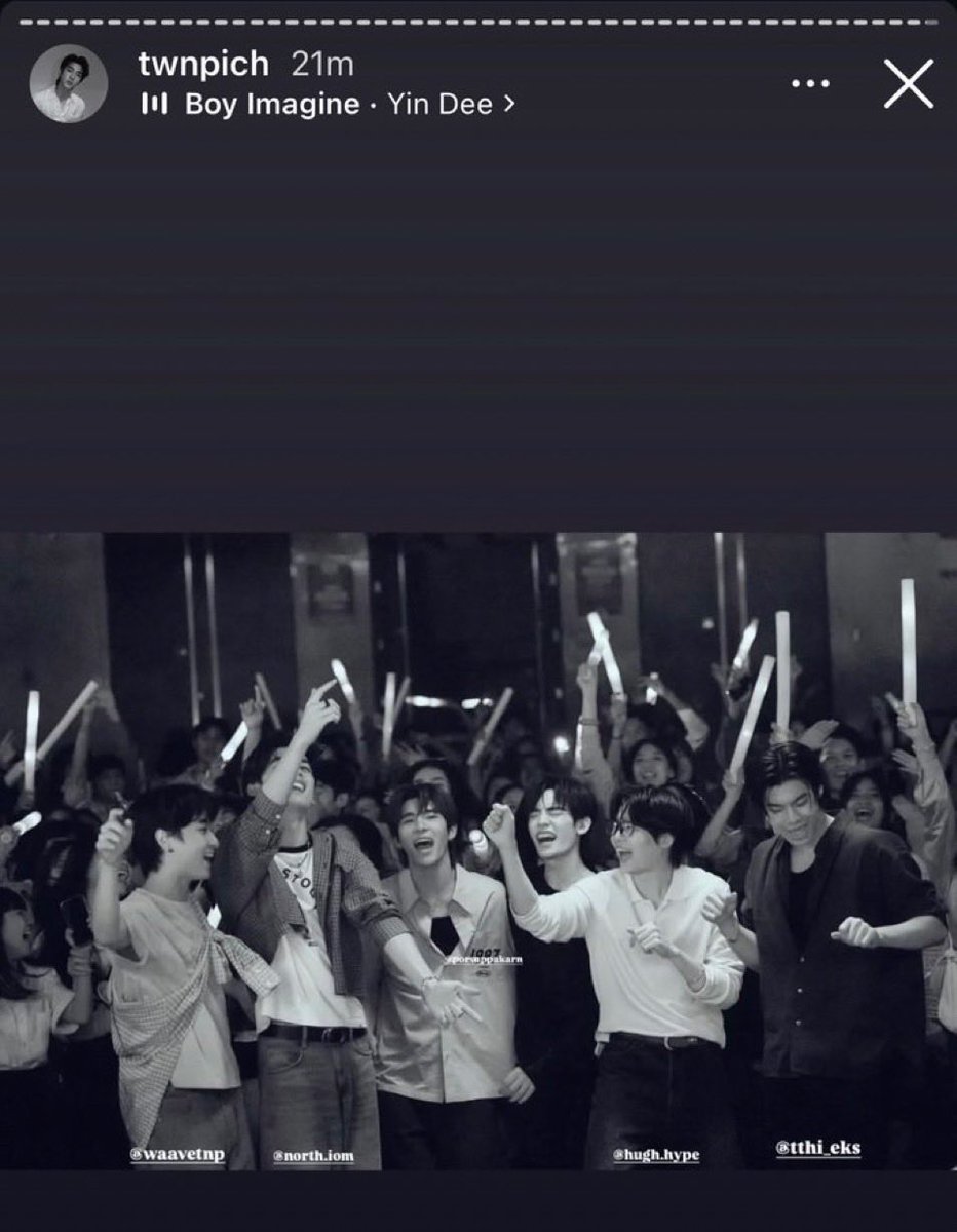 pttpuppy's tweet photo. Can I jump in with my favorite one?

the last episode of dwy had just aired so everyone was checking teetee’s and por’s instagram stories (higher public than ever)

this was teetee’s: he tagged everyone correctly but placed por right over his heart https://t.co/2rN3gYO0sj