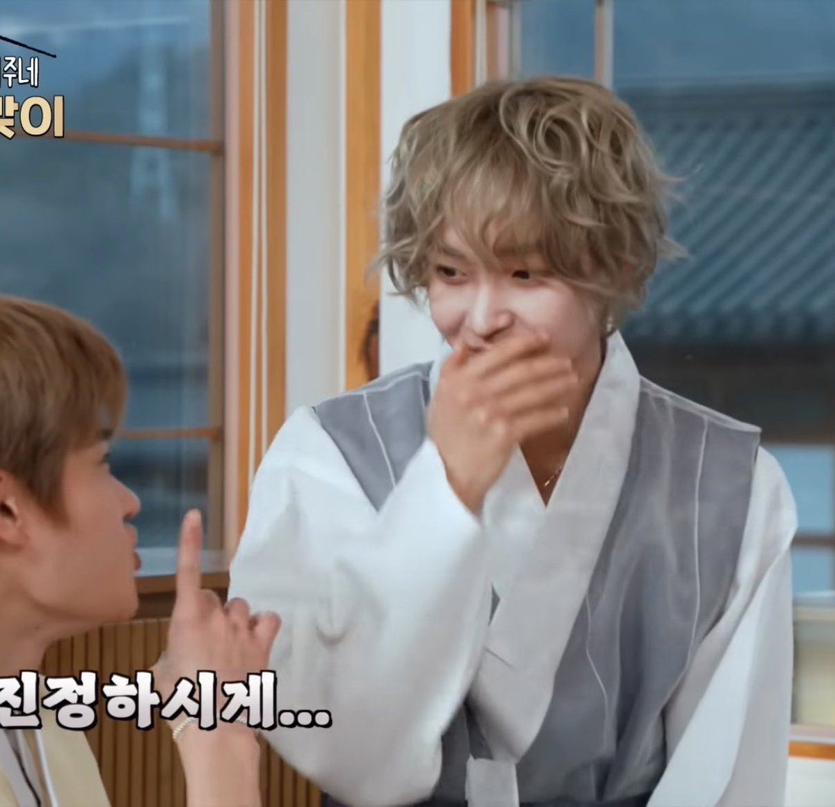 betoeewtt's tweet photo. 삔뭉이 뽀글뽀글머리 진짜좋아하는데 또 안해주나 https://t.co/OAuoRPDol2