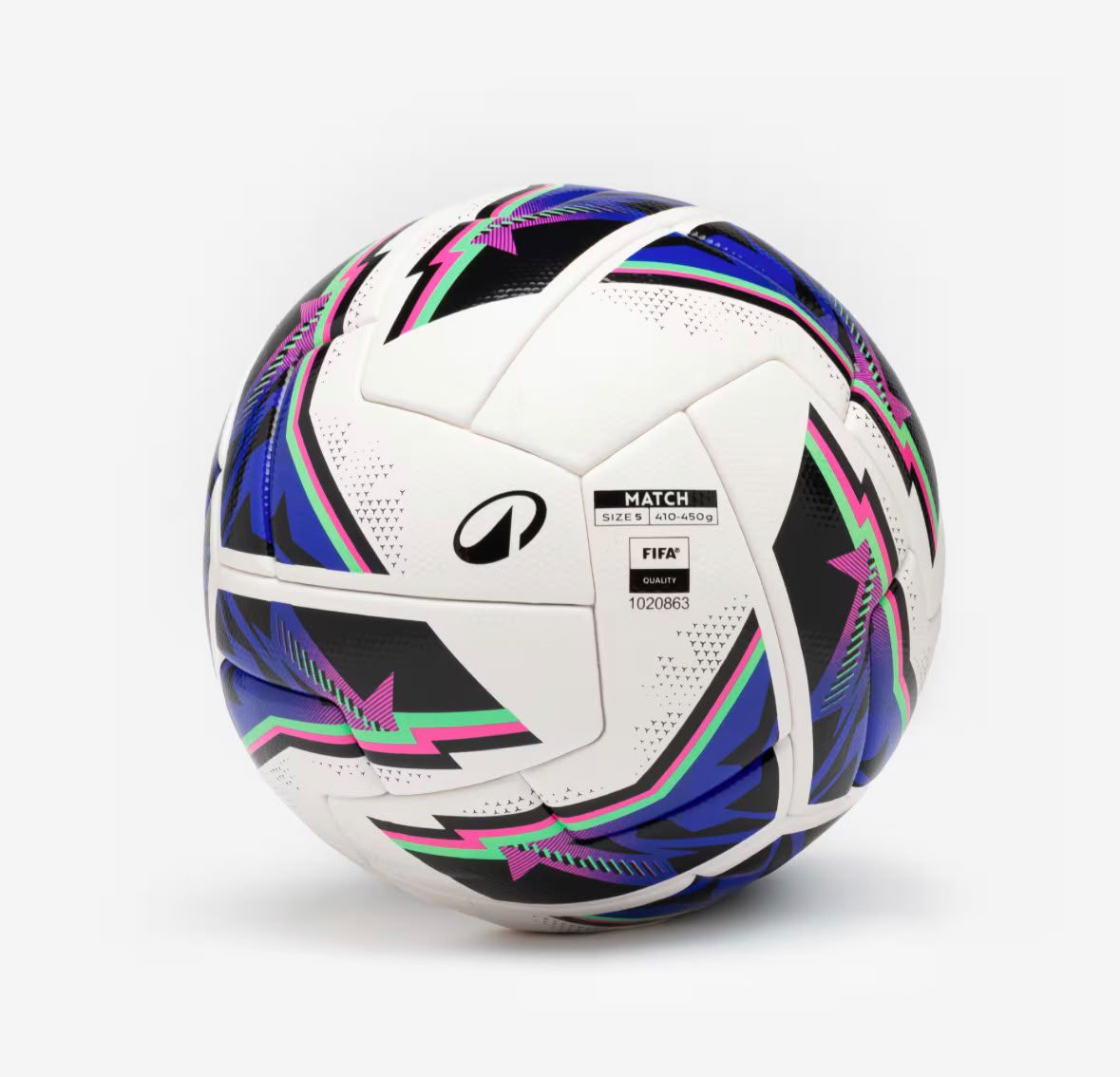 Tomisin_Alasiri's tweet photo. Added these two quality KIPSTA BALLS to what I sell in the Nigerian market. 

White and Blue ball- N60,000

Yellow ball- N45,000

White and black (quoted tweet)- N40,000

All different qualities but all very very good! 

SEND A DM! https://t.co/524wYABYAU