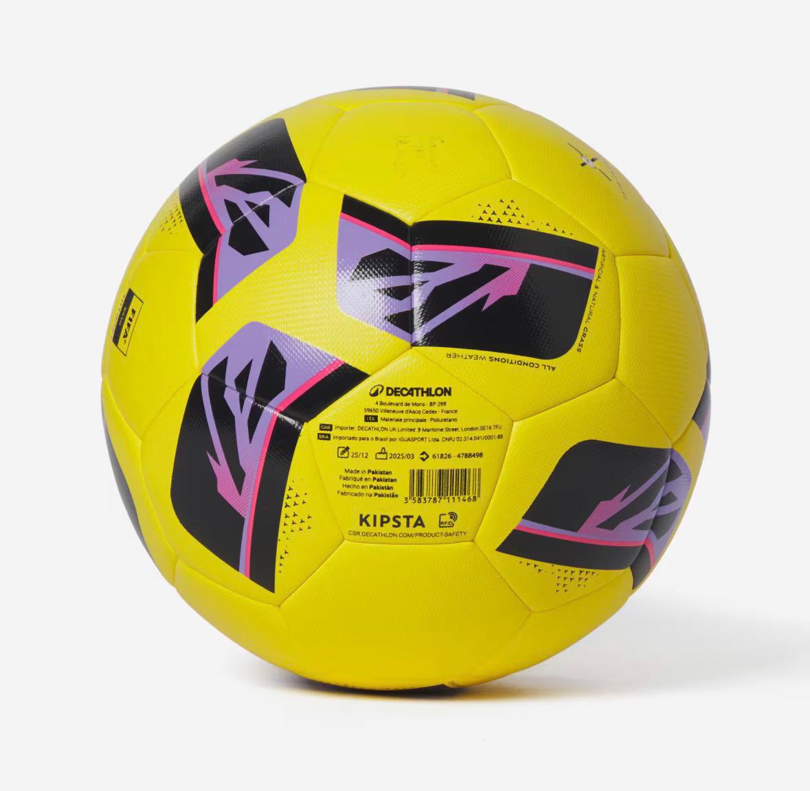 Tomisin_Alasiri's tweet photo. Added these two quality KIPSTA BALLS to what I sell in the Nigerian market. 

White and Blue ball- N60,000

Yellow ball- N45,000

White and black (quoted tweet)- N40,000

All different qualities but all very very good! 

SEND A DM! https://t.co/524wYABYAU