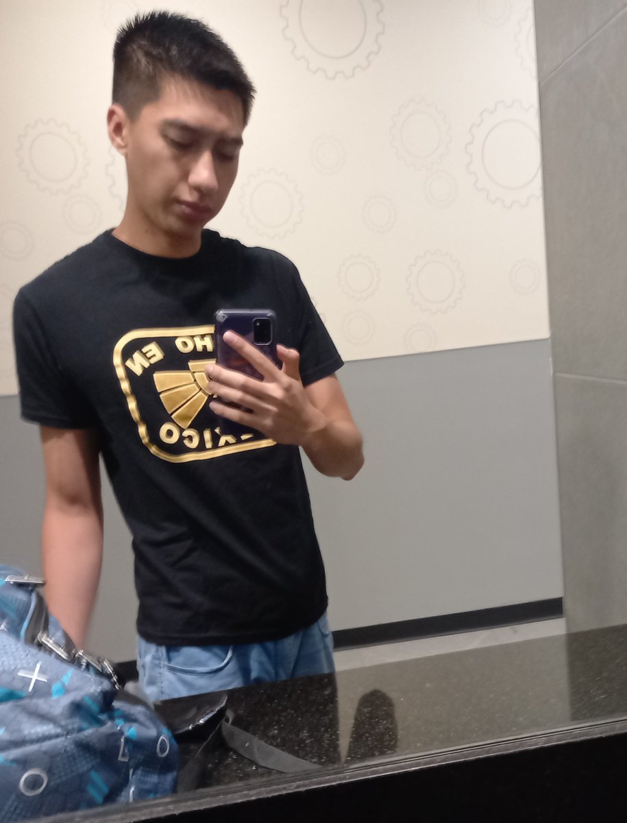 Cuicui1159's tweet photo. Algún gymbro? https://t.co/nTdetWY5Ad