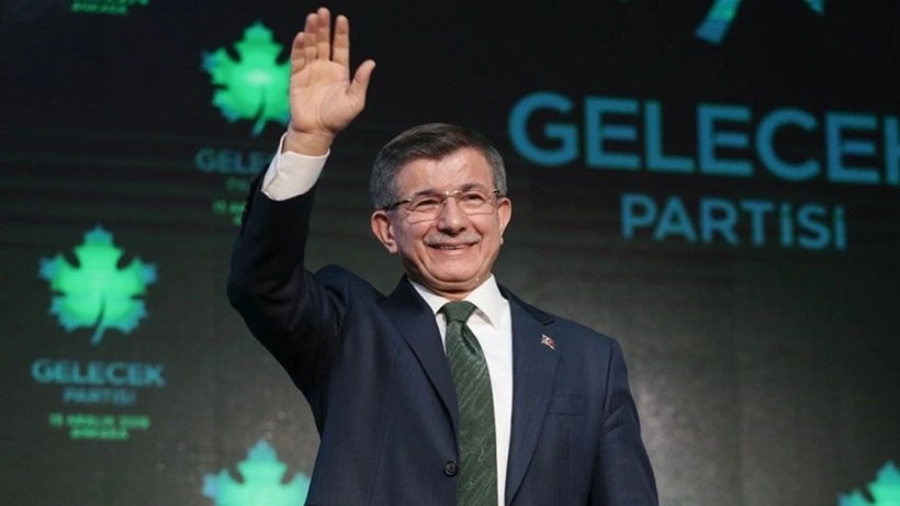 DibuHaber's tweet photo. Gelecek Partisi Genel Başkanı Ahmet Davutoğlu, Partinin Siyasi Faliyetlerini Sonlandırma Kararı Aldıklarını Bildirdi. https://t.co/IiHclqTMyc