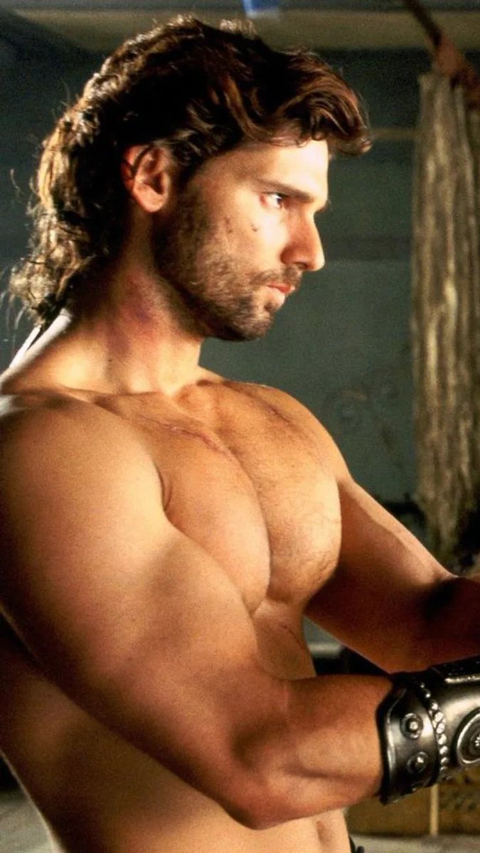 bestofericbana's tweet photo. Eric Bana as Hector in Troy (2004. https://t.co/Me13KyAv0Z