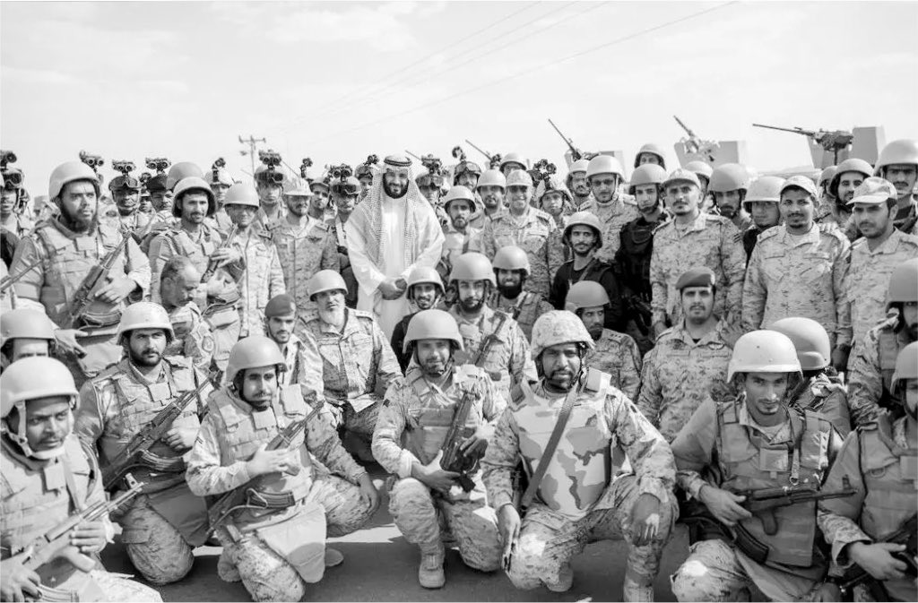 sen_poet's tweet photo. اقدم اقدم يا صليب الراس يا زبن المجنا
ما بعد صبر الحليم الا عطيبات الضرايب

في ظلالك شعب صادق كفهم سيفٍ محنا
لا وردنا الحرب جيشٍ ما جمع خايب وهايب

#س https://t.co/E7Q4tYyJkg
