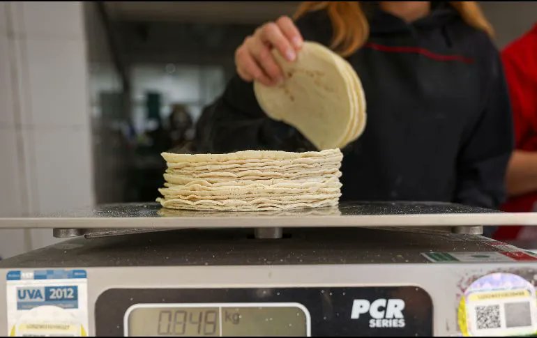 ErgoMxDigital's tweet photo. #Destacada, Nacional Tortillerías advierten romper el Acuerdo Maíz-Tortilla por falta de créditos y maíz a precio preferencial 🌽 El kilo ya subió $1-$2 en varias zonas 📈 🔗https://t.co/x4g6MbX5v3 https://t.co/VIlyv6CVII