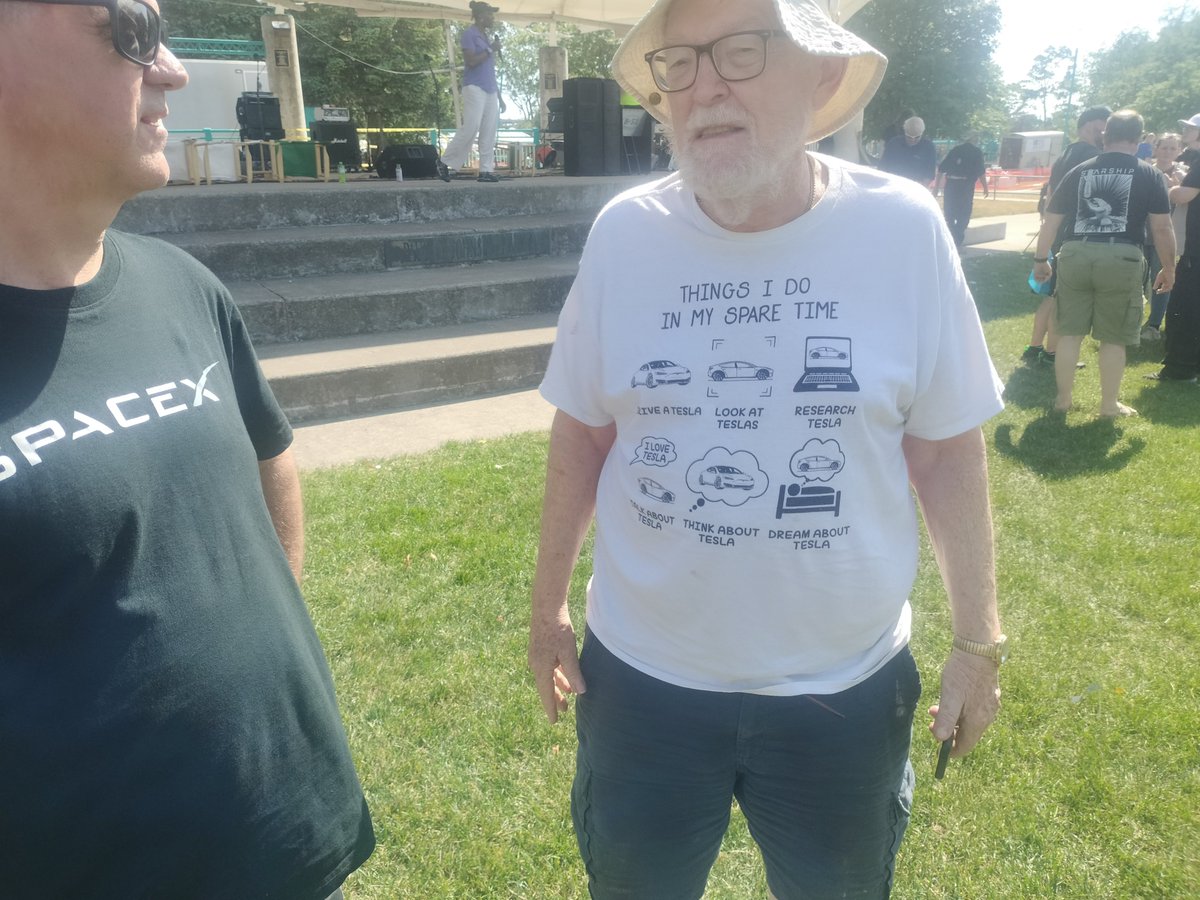 AmazingChevVolt's tweet photo. CLEAN ENERGY RETORT™ /
Y U P !! ⚡
Wowsers Generating, Simon Pollock s' @TeslaLightShowsAt @TeslaOwnersMI s' ---> Amazing #MichiganSummerMeetup; Our 3 Adventure #TeslaEVRoadTrip There, 2026 (With @DaBagBoy) On The Sugar Sandy Shores Of Lake Michigan, MUSKegon, MI!!
(Figs 1.2.3.4 MSM 2026! ⚡⚡⚡