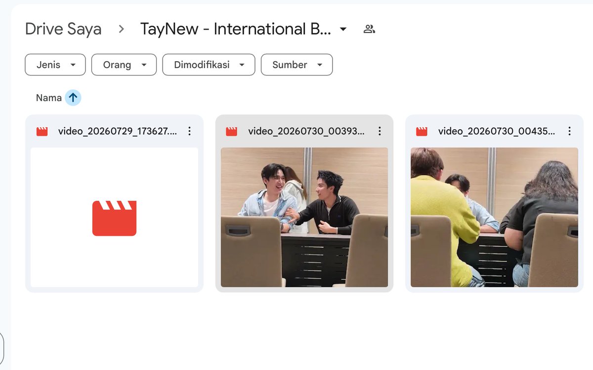 tertawan_'s tweet photo. Hello, tertawan here~ you can download your fansign video on the link below na ka.. i recorded all 100 winners 🙆🏻‍♀️

ถึงผู้โชคดีทุกท่านหมายเลข 1–100 🥹💖 วิดีโอแฟนไซน์พร้อมให้ดาวน์โหลดแล้วน้าาา~ สามารถดาวน์โหลดได้ที่ลิงก์นี้เลยค่า ✨🫶 ขอให้เอนจอยกับโมเมนต์น่ารัก ๆ กันนะคะ 💕☁️

🔗 https://t.co/YDAK5gFrtp

// if you can't find it yet, the video might still uploading na ka~~

TAYNEW POLCASAN FAMSIGN 
#งานมหกรรมนิยายนานาชาติ2026xTayNew