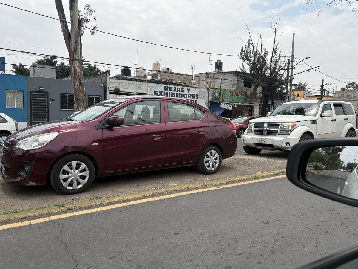 ArqMarcoDH's tweet photo. @supercivicosmx esto es casi todos los días en la calle 39 casi esquina con Samuel Gompers col Santa Cruz Meyehualco alcaldía Iztapalapa https://t.co/EEklYDrEYe