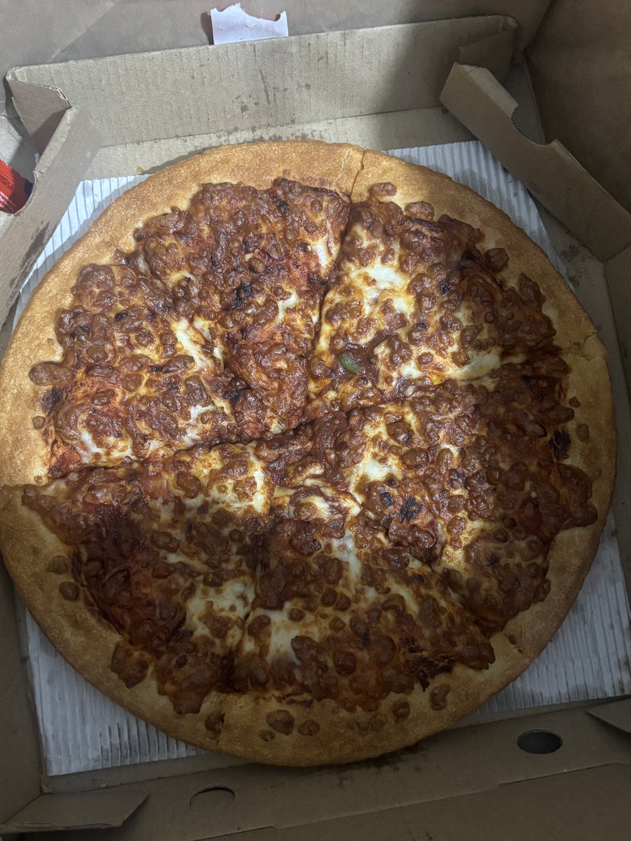 dontcrysaanjh's tweet photo. but i literally ordered an apple and some rice cakes?? i mean i can't let it go to waste.... https://t.co/InesYBvyVn