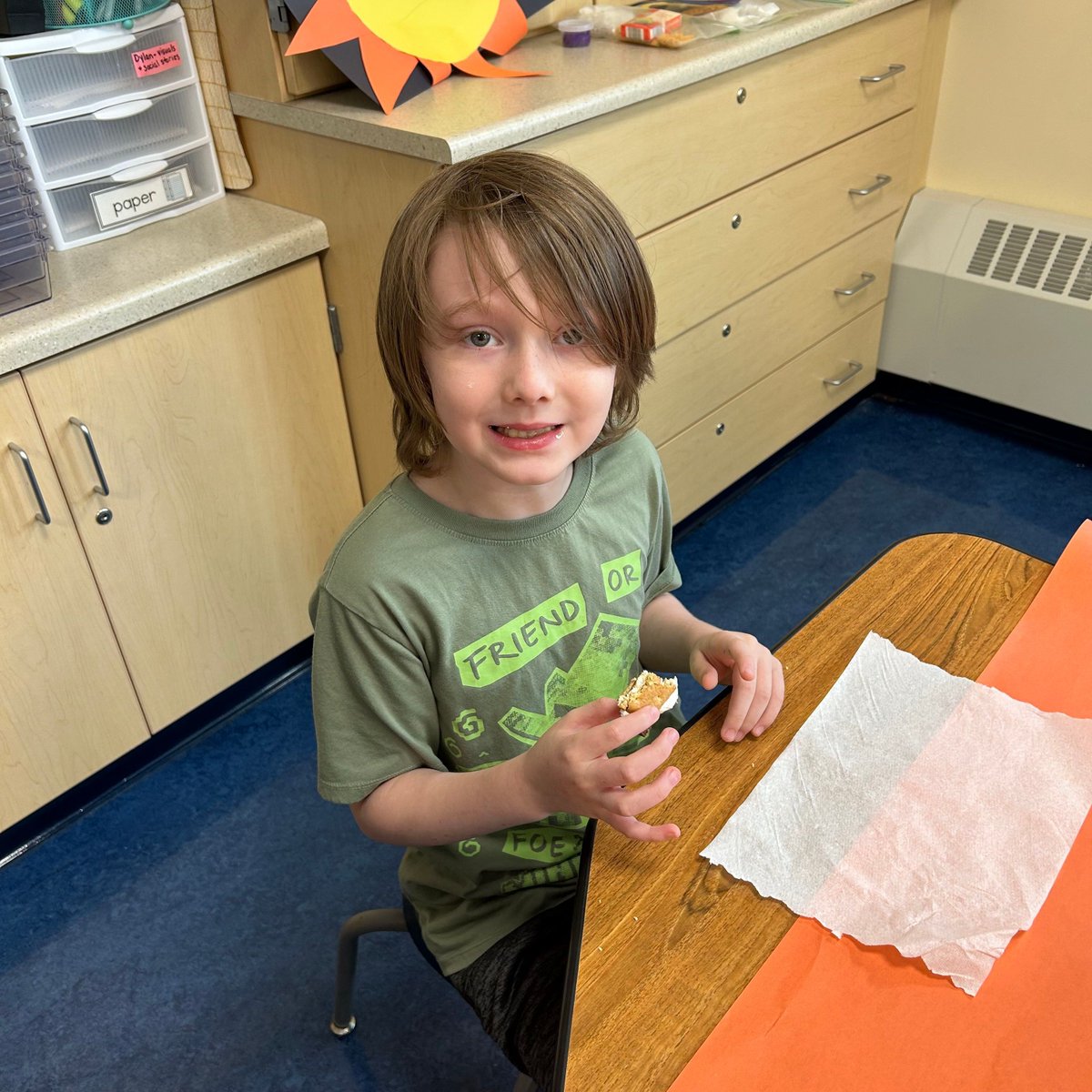 WMPublicSchools's tweet photo. 🍫Who Doesn't Love a Good S'More?
👑Our WM Summer School Students asked for 'S'more' fun, and we delivered! Making these delicious treats was a hit! The best part? Messy, Happy Smiles! 😊😋
#WMSummerSchool #WMES #WMRoyalPride https://t.co/fvklMyd9CJ