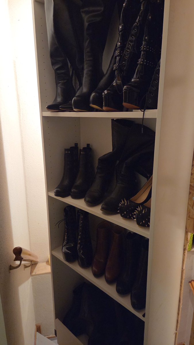 KateKat28033878's tweet photo. 👠 https://t.co/74QSoror4Y