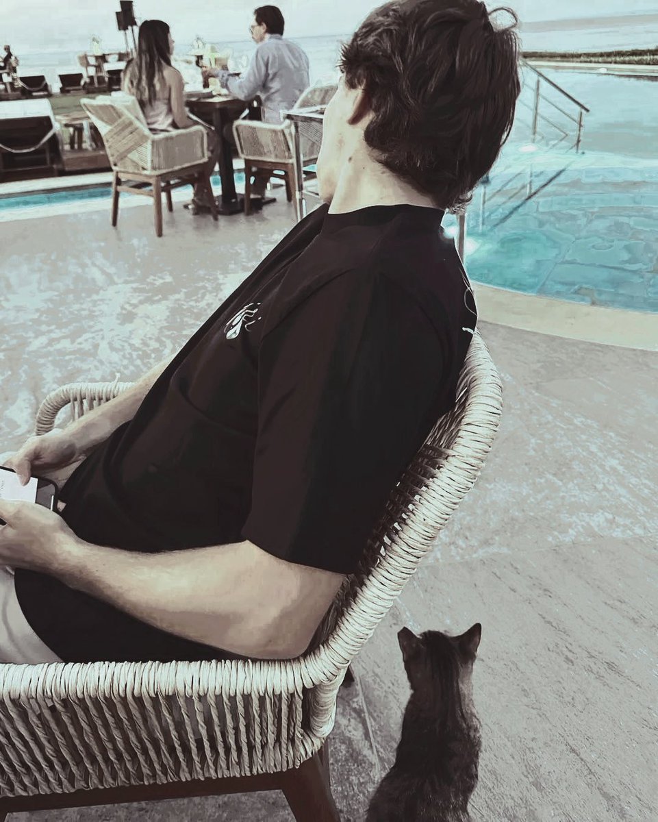 papayadrives's tweet photo. ᅠᅠᅠ

                     making   the   most   of 
                        summer   break.   🌊

ᅠᅠᅠ https://t.co/WACG0Vc3aX