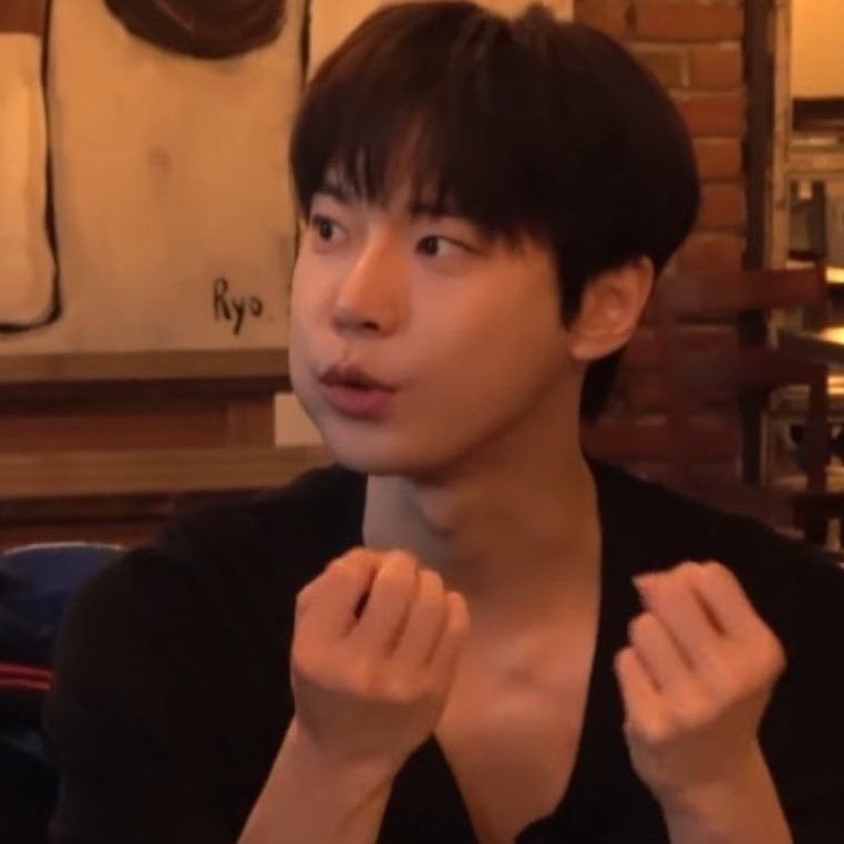 allmomentfave's tweet photo. 진짜 도영이 듀,,하게 먹어 https://t.co/tihbXfRMbj
