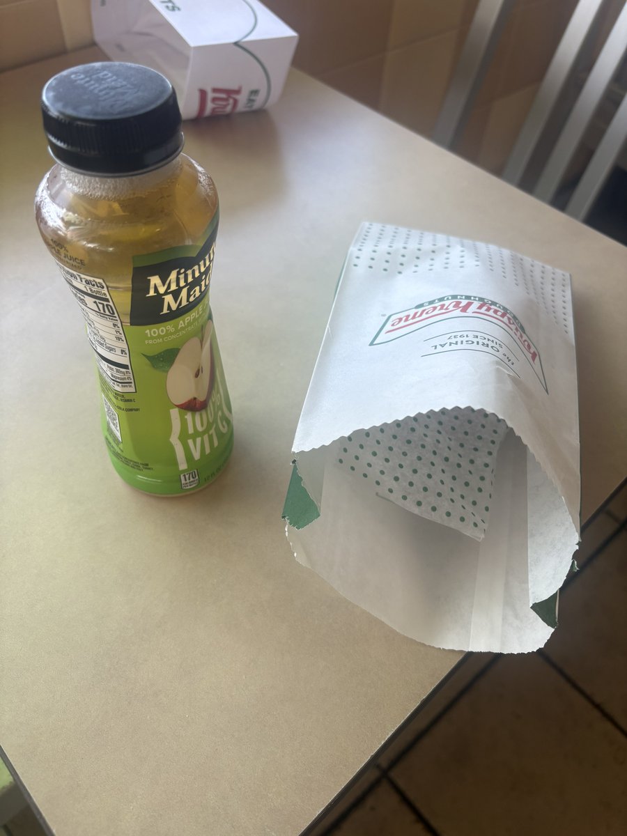 darnlo_006's tweet photo. no one’s gonna see this, but here is my last meal! I’ve finally accepted that I’m just not the kind of person meant to live a happy life. the world has been telling me this forever but I’ve finally listened! Hopefully this is my last message :) https://t.co/5NlNNjAqDl