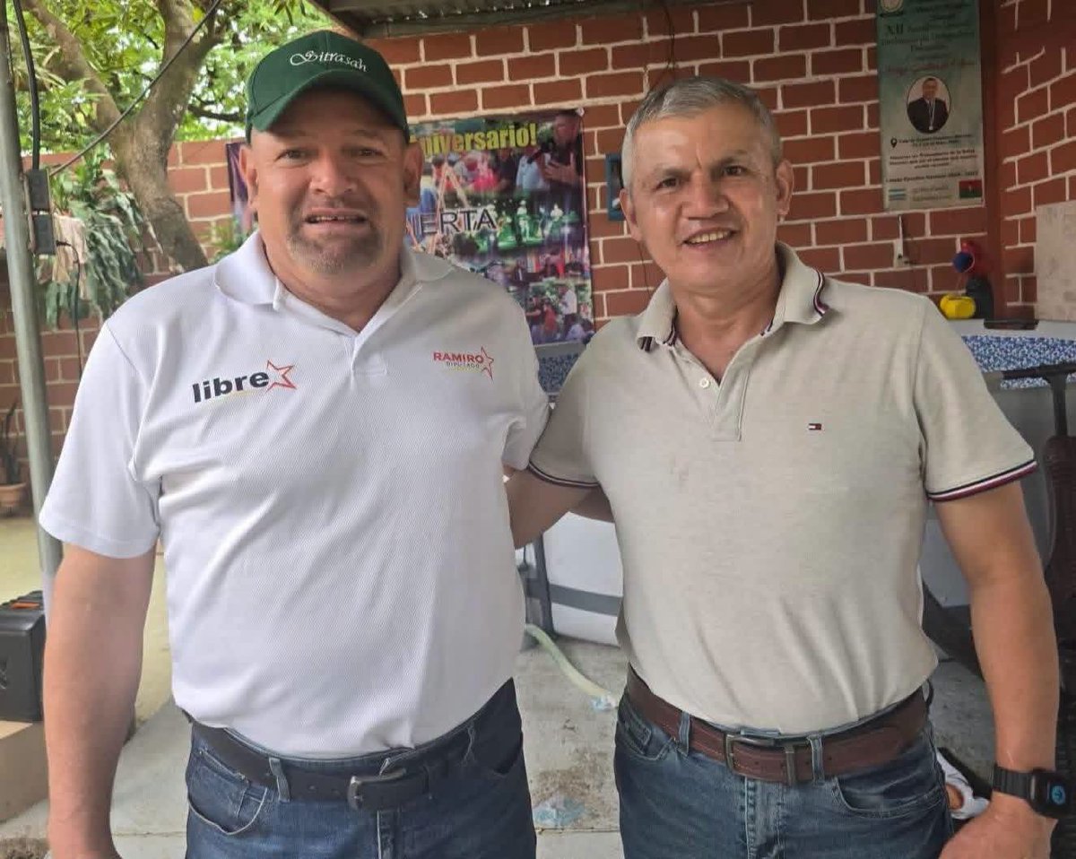 dhercules95's tweet photo. Hoy se ha presentado un primer requerimiento fiscal contra Roosevelt Hernández, ex Jefe del Estado Mayor Conjunto por los delitos de incitación a la discriminación e impedimento de determinados derechos fundamentales en contra el gremio periodístico. Debe recordarse que el señor Hernández se encargó de obstruir de manera premeditada el proceso electoral y de dañar la institucionalidad de las FFAA al politizar dicha noble institución. Sigue pendiente que rinda cuentas por su actuar en el proceso electoral 2025.