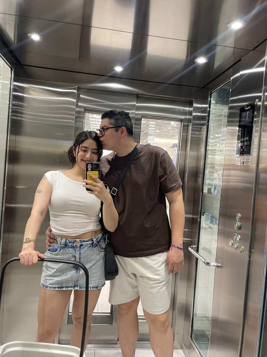 Fridaa_tr's tweet photo. Con mi real 💌❣️
Que la vida me lleve lejos, pero siempre a tu lado🧸🫀✨ https://t.co/frgXOaZIrp
