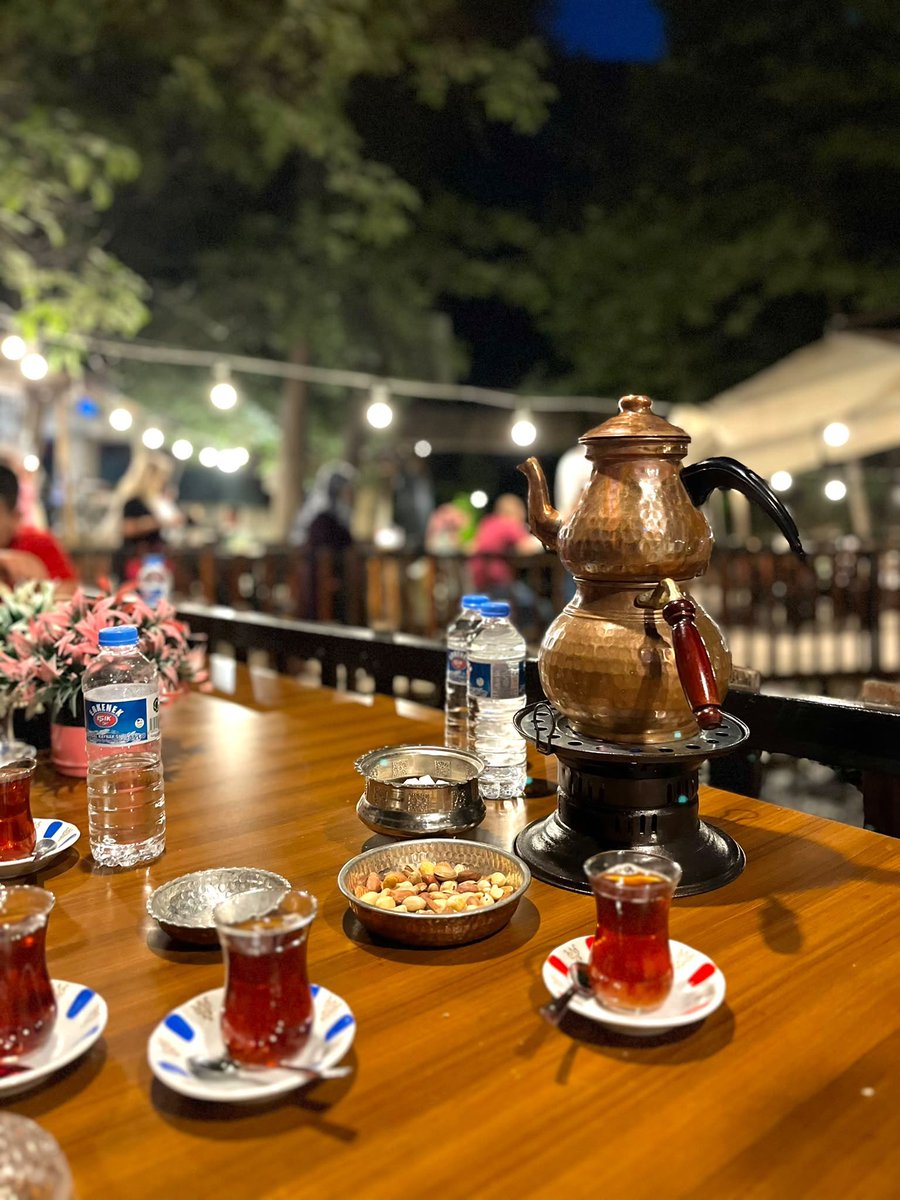 nidalicee's tweet photo. Sohbetin çaya bağlandığı akşamlar💫 https://t.co/i9oCdKAinb