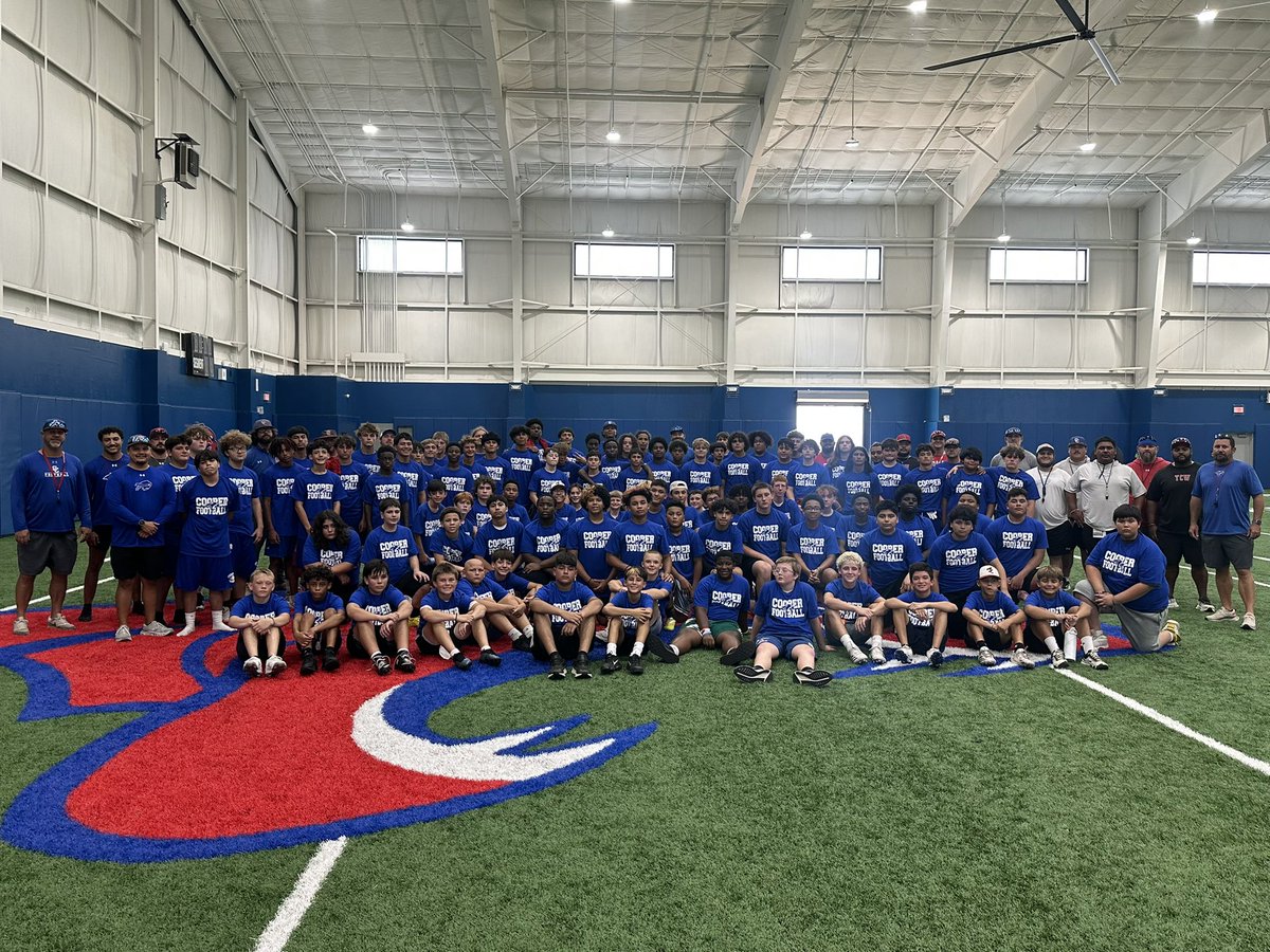 Coopercoogs1's tweet photo. Just finished our 7th-9th football camp this morning! We had a ton of fun coaching up these guys. Thank you to the coaches and current/former players for helping us pull this thing off! It’s a great day to be a Coog! https://t.co/xV9FRKwHJG