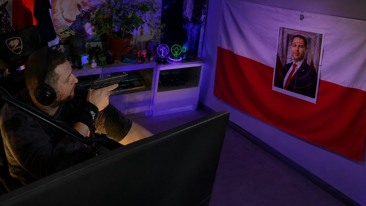 bam_the_cat's tweet photo. @koneser_misia Nie wiem, czy to prawdziwe, ale jak zobaczyłem ten plakat, to połączyłem kropki. Cały się trzęsę. https://t.co/XTx3W6JZaW