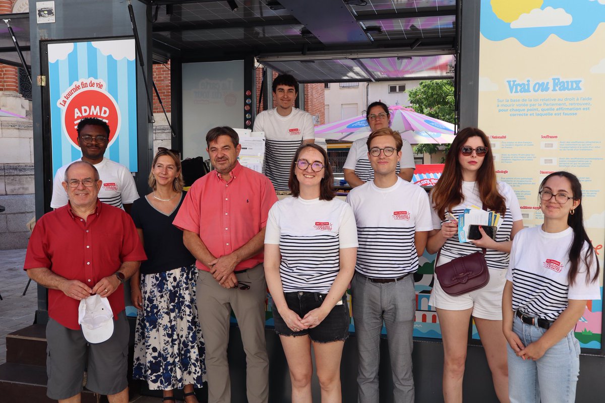 jeunesadmd's tweet photo. Poursuite de l’ADMD Tour à Villeneuve-sur-Lot !

De nombreux échanges avec les habitants sur la fin de vie, les droits des patients et l’importance des directives anticipées.

Un grand merci à Michel Masset pour sa visite, son soutien à notre tournée et son engagement https://t.co/1SdmDlU1mn