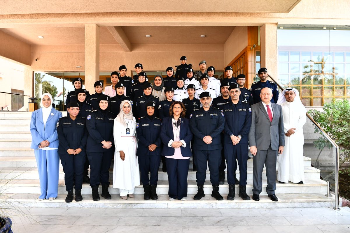 kuna_ar's tweet photo. وزارة الداخلية تنظم ندوة (المرأة والسلام والأمن) بهدف دعم الجهود الوطنية  لتنفيذ قرار مجلس الأمن رقم (1325) بشأن المرأة والسلام والأمن في دولة الكويت

- مساعد وزير الخارجية لشؤون حقوق الإنسان السفيرة الشيخة جواهر الصباح ألقت محاضرة خلال الندوة في إطار تعزيز الوعي بمفاهيم حقوق الإنسان

https://t.co/HoH9tX2Gy7

#كونا #الكويت