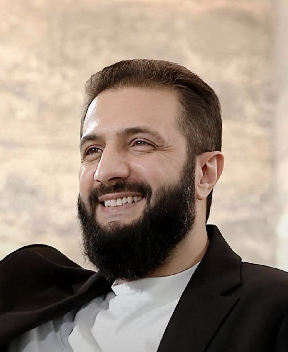 alhor_7's tweet photo. الرجل لا يتكلم الا بعد ان يفعل ..
يتكلم عما يفعل ..
لطيف جدا قبل العمل .
ويعمل بحزم وقت العمل.
ولا يعمل الا عندما يريد ...
مايقوله لطيف ومايفعله حازم وقوي..
اللهم وفق ولاة أمرنا لما تحب وترضى..اللهم ارزقهم البطانة الصالحة الناصحة التي تدلهم على الخير وتحثهم عليه،
وتحذرهم من الشر https://t.co/OdOZzrb32A