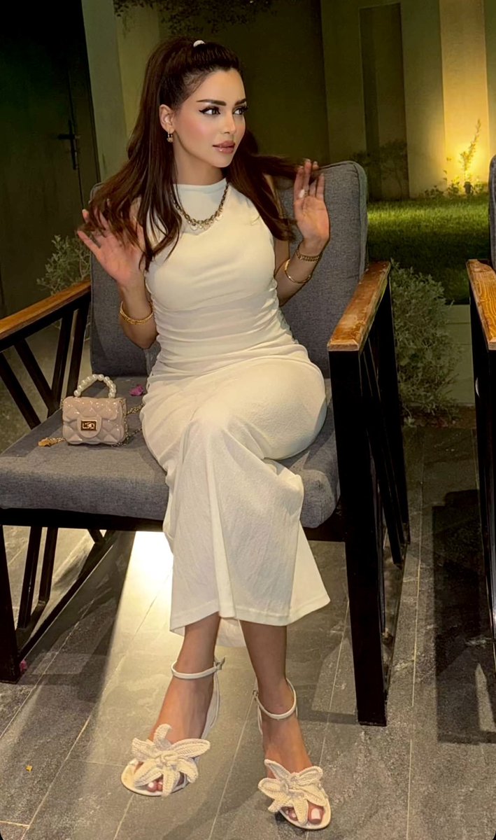 klb7a's tweet photo. أعشق رجولها 🤤😍😍😍 https://t.co/T9iMkU0TnF