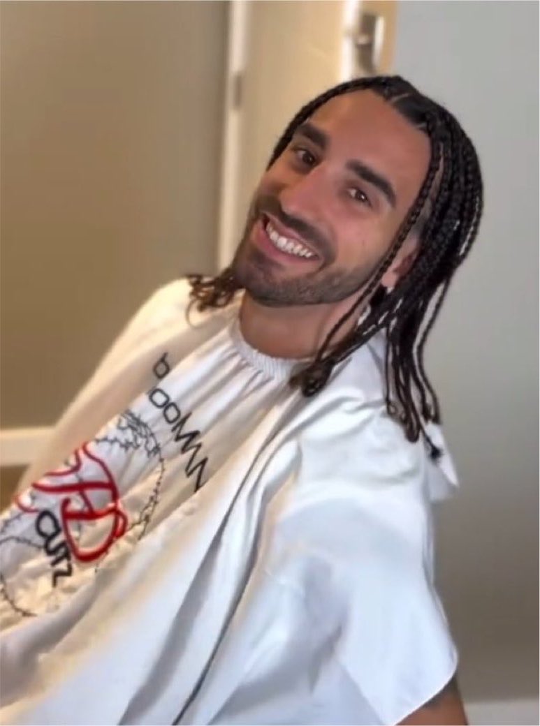 DanikRM_'s tweet photo. Cucurella ahora es literalmente esto. https://t.co/YELgYAsMhP