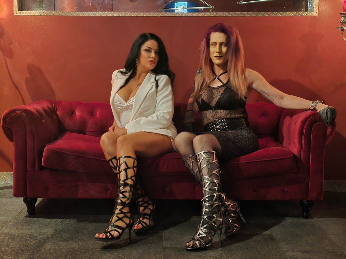 herrinrebeka's tweet photo. FemDom Party - Graz
Samstag, 29.8.2026
ab 18:00 Uhr

Herrin Rebeka @herrinrebeka  & Bizarr Lady Isabella  @IsabellaSt75016  laden zu einem exklusiven Abend der weiblichen Dominanz ein.

Erlebe einen stilvollen Abend voller Eleganz, Autorität und besonderen Begegnungen.
Ob erfahren oder neugierig, willkommen sind alle, die Respekt, Niveau und klare Regeln schätzen.

Weibliche Dominanz
Stilvolle Begegnungen
Kinky Atmosphäre
Spiel, Austausch und unvergessliche Momente

Dresscode: Elegant, Fetisch, Lack, Leder, Latex oder stilvoll sexy. Keine Alltagskleidung.

Respekt Konsens Diskretion stehen bei uns an erster Stelle.

Location: Rendezvous, Hitzendorf 267 (Gewerbepark) 8151 Hitzendorf

Eintritt: 200 € pro Person
Die Teilnehmeranzahl ist begrenzt. Voranmeldung erforderlich über WhatsApp an 0676-6568675 oder 0676-9269622

Tauche ein in eine Welt, in der Eleganz, weibliche Führung und gegenseitiger Respekt den Abend bestimmen.
Herrin Rebeka & Bizarr Lady Isabella freuen sich darauf, euch in Graz willkommen zu heißen.