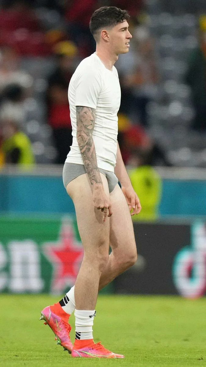 StayFor2morrow's tweet photo. Alessandro Bastoni celebrating Italy's victory over Belgium at Euro 2020
#alessandrobastoni #football #hotmen #underwear https://t.co/G9ZUzbiVdN