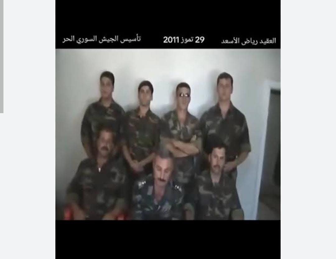 Picasyr's tweet photo. #الثورة_السورية_العظيمة

في مثل هذا اليوم 29 يوليو 2011، أعلن #العقيد_رياض_الأسعد مع ضباط منشقين عن تشكيل #الجيش_السوري_الحر بهدف حماية التظاهرات السلمية وإسقاط النظام السابق

#سوريا_حرة
#سوريا_أحمد_الشرع https://t.co/iY9ihdviWR