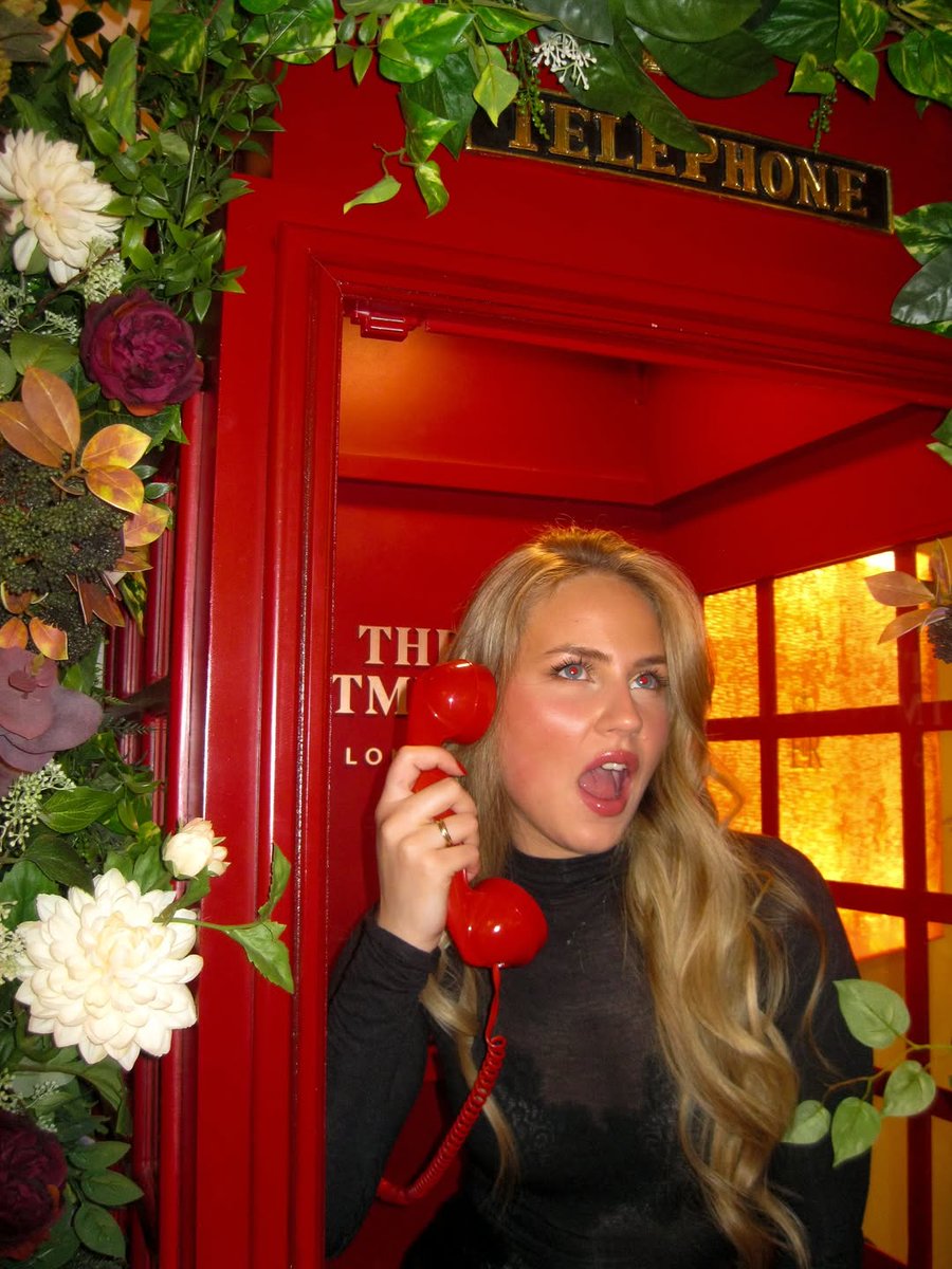 Emma_01y's tweet photo. 📍The Milestone Hotel, London

Some places don't need an introduction.
 One red phone booth, a little old-world charm, and a London evening you'll want to replay again and again. 📞❤️ https://t.co/Y8HTvnFajn